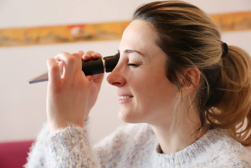 TRZ Refractometer 0-90% Brix Hand held Refractometer to Determine The Sugar Content of Honey Vegetable Oil Syrup Molasses with ATC Function