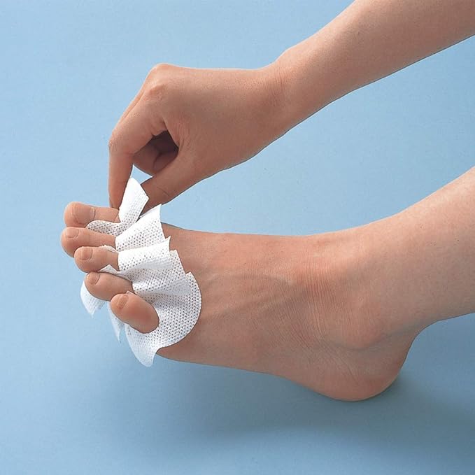Azuma Foot Sheets Ashiyubi-chan 20P Approx. 16.5 x 7cm *Contains 20 sheets for both left and right use Mesh-like sheets quickly absorb sweat between the fingers. AZ817 - NewNest Australia