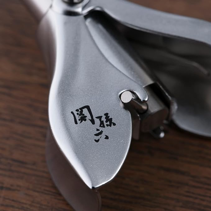 Kai Seki Magoroku Rotating Nose Hair Cutter HC3513 - NewNest Australia