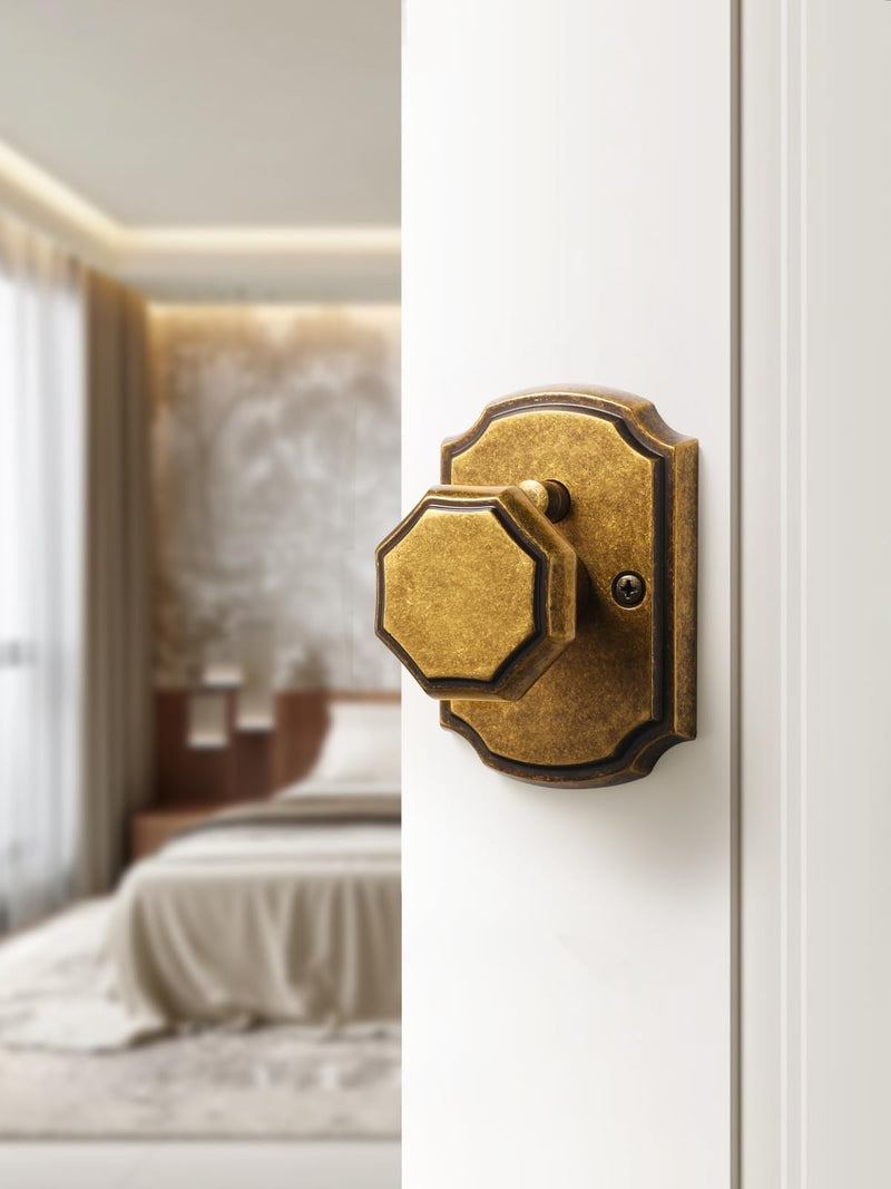 1 Pack Antique Brass Door Knobs Interior Privacy Door Knob with Lock for Bedroom and Bathroom,Zinc Alloy 1