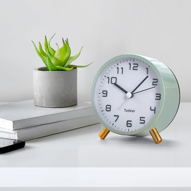 Analog Alarm Clocks,Retro Metal Desk Silent Non Ticking Small Clock with Night Light,Battery Operated,Simple Design,for Bedrooms, Bedside,Office,Home Décor (Green) Green