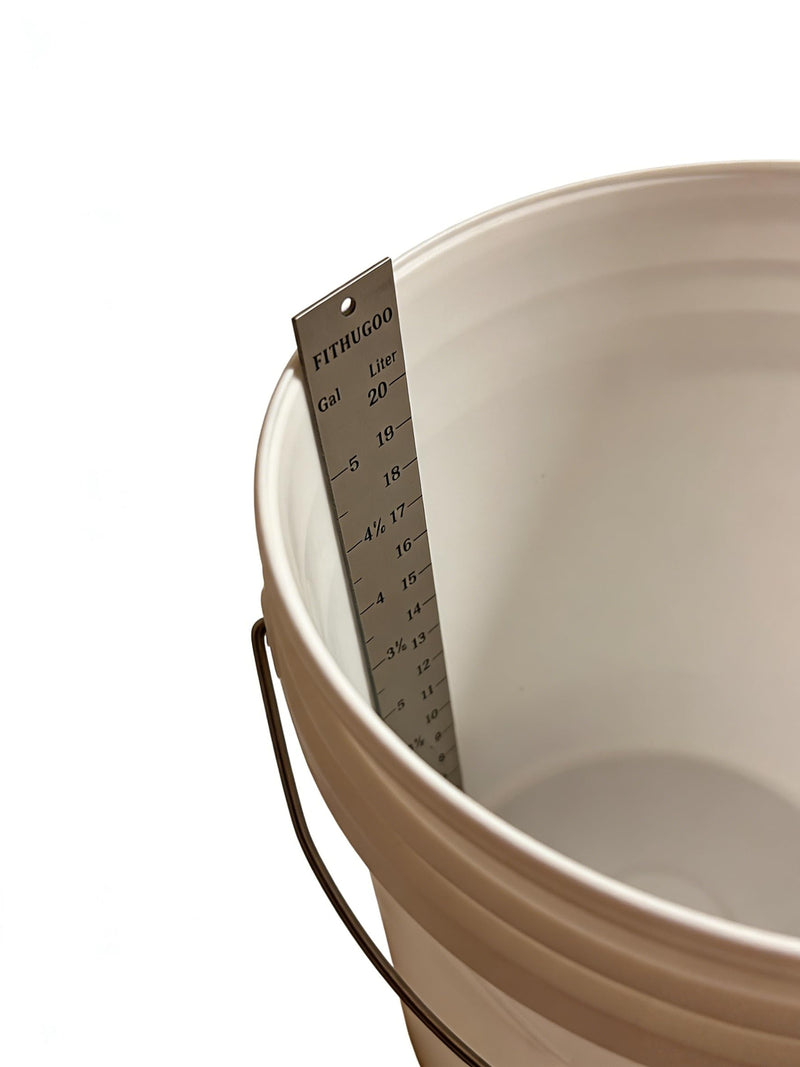 5 Gallon Bucket Depth Gauge, Liquid Level Measure Stick with Inch/Gallon Marks for Paint, Water, Chemical, Farming Small