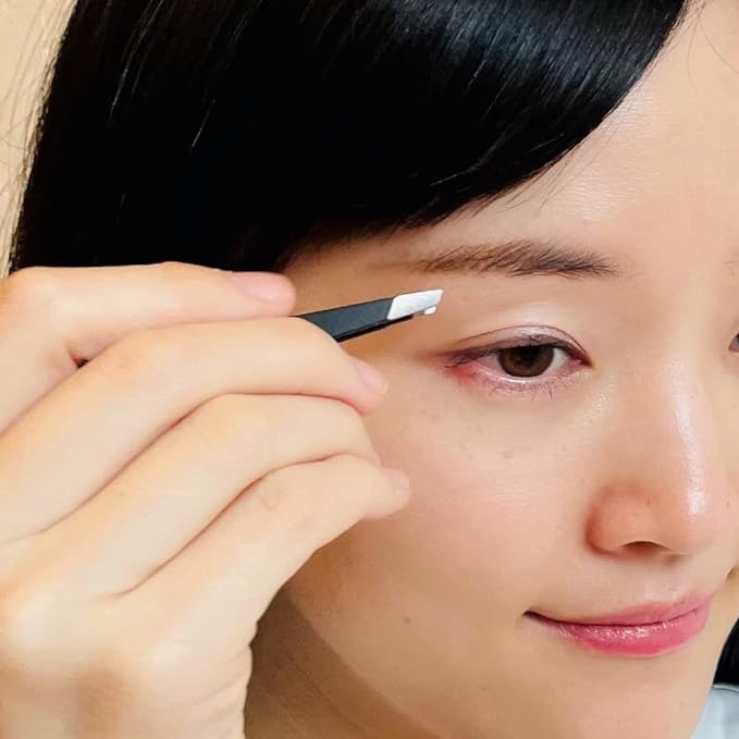 Green Bell Amazing Tweezers That Will Not Slip Off With Slanted End, Black - NewNest Australia
