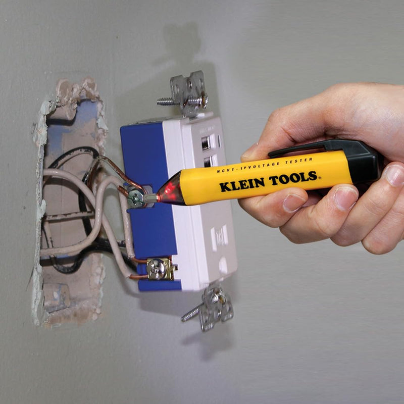 Klein Tools 69149P Electrical Test Kit with Digital Multimeter, Non-Contact Voltage Tester and Electrical Outlet Tester, Leads and Batteries Multimeter Kit