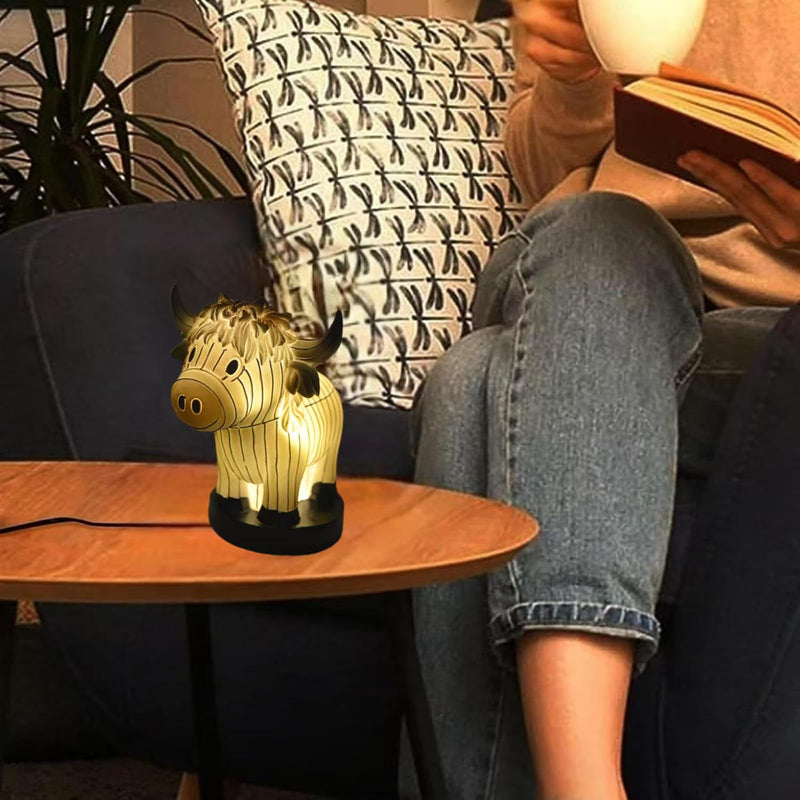 Cow Yak Table Lamp,Small Animal Night Light,Highland Cow Table Lamp with USB,Portable Table Lamp Painted Cow Decorations for Living Room Bedroom, Bedside Lamp Gift for Girls Mom（Highland Cow） B
