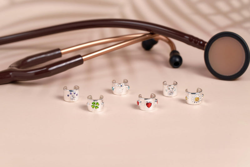 Omnestia Stethoscope Charm – Adjustable Ring-Style Accessory – Thoughtful Gift for Nurses, Doctors & Healthcare Professionals Paw Print Blue