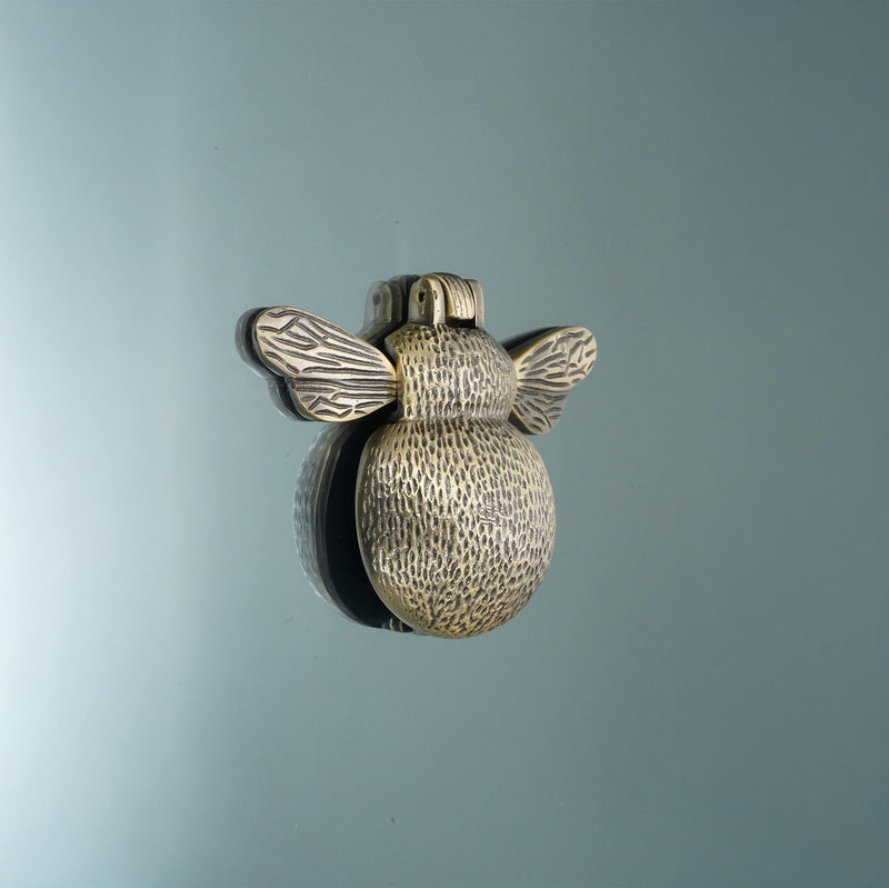 Infinity Decor Solid Brass Bumble Bee Door Knocker in Antique Brass Finish – Premium Quality Hand Door Knocker for Entrance Front Door Furniture