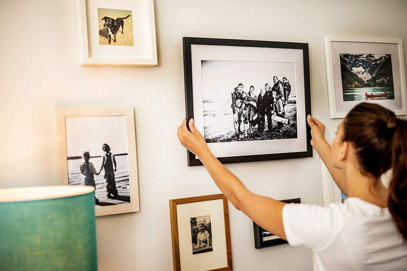 VELCRO Brand HANGables Removable Wall Fasteners | Strong Adhesive Hold, Up to 7.5 kg / 16 ½ lb (per set of 4) | Easy-to-Remove from Wall, Firm Hold to Frame or Mirror | 1 ¾ x 3in strips, 8 sets, White Large Strips