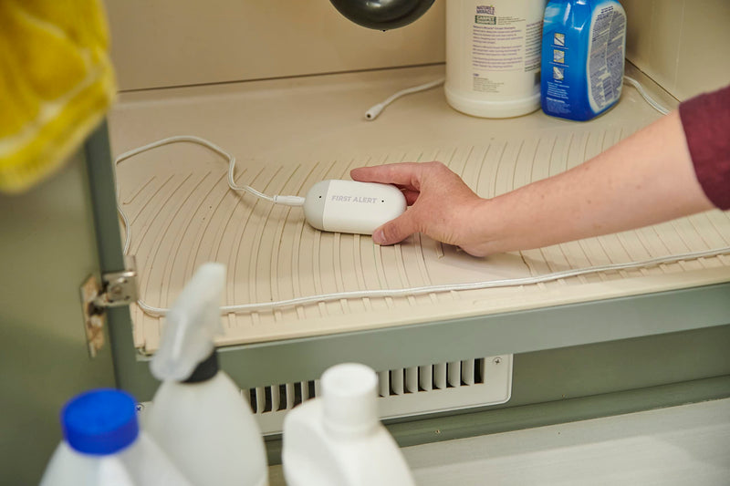 First Alert L1 Wi-Fi Water Leak and Freeze Detector (Cable not included) Water Leak/Freeze Detector