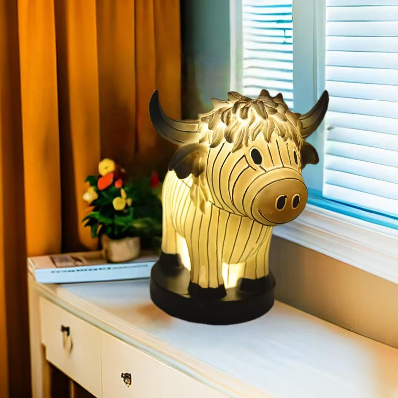 Cow Yak Table Lamp,Small Animal Night Light,Highland Cow Table Lamp with USB,Portable Table Lamp Painted Cow Decorations for Living Room Bedroom, Bedside Lamp Gift for Girls Mom（Highland Cow） B