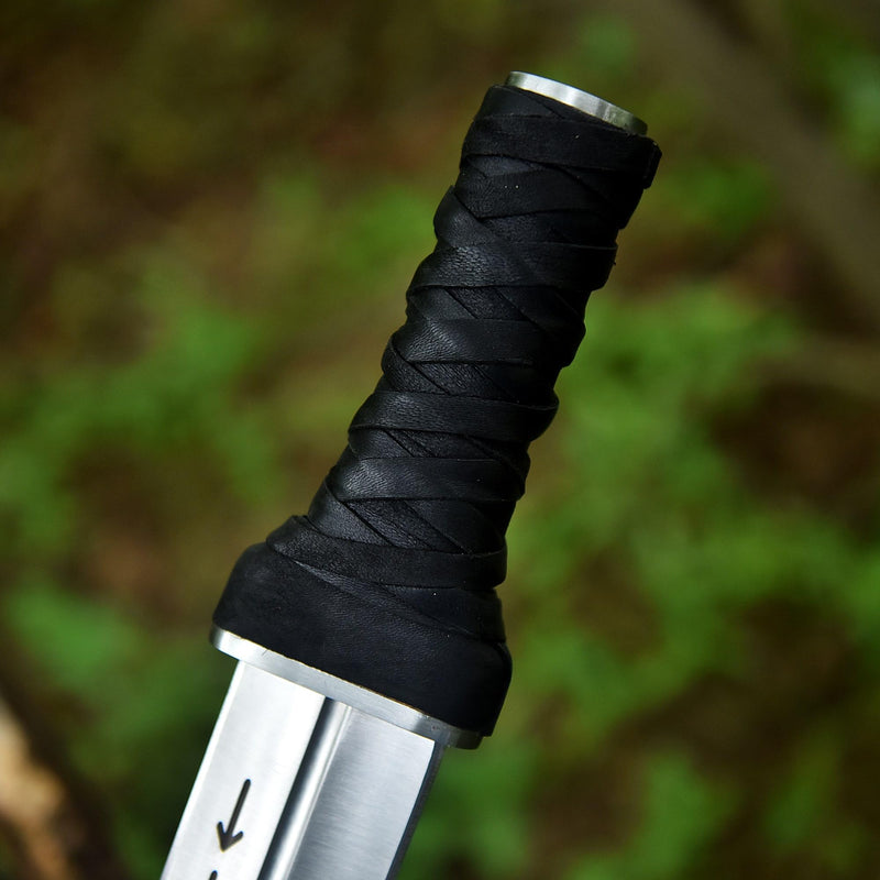 V M Vinland Saga Thorfinn Dagger Replica – Handmade Fixed Blade Viking Knife with Leather Sheath, Real Anime Collectible Gift for Men