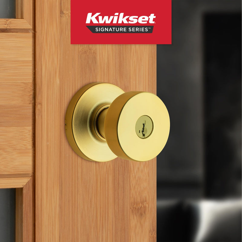 Kwikset Pismo Entry Door Knob with Lock and Key, Secure Keyed Handle Exterior Doorknob, Front Entrance and Bedroom, Satin Brass, Round, Pick Resistant SmartKey Rekey Security, Microban Protection 1 Pack Keyed Entry