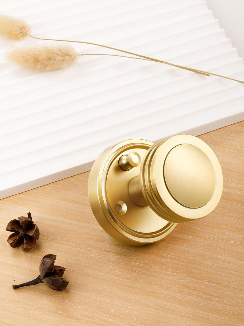 1 Pack Gold Door Knob Privacy Door Knobs Satin Brass Door Handle Interior Brushed Gold Door Knobs with Lock for Bedroom and Bathroom Zinc Alloy 1