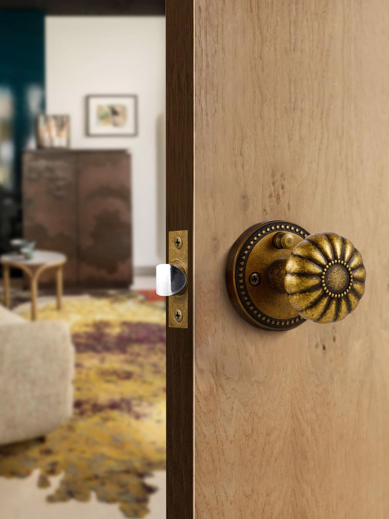 Antique Brass Door Knobs Interior Privacy Door Knob with Lock for Bedroom and Bathroom,Zinc Alloy 1 Pack Antique Brass-Privacy