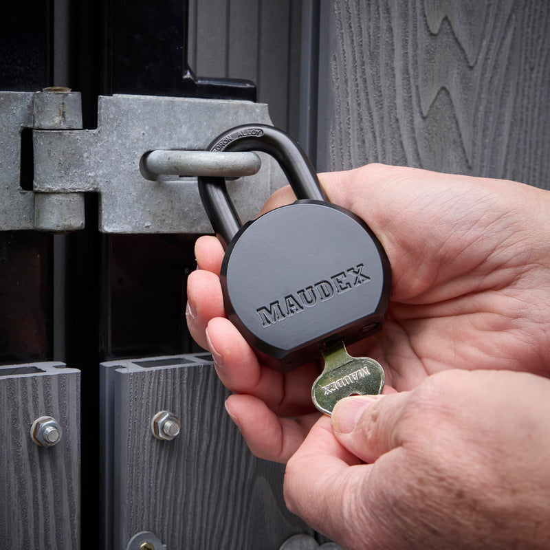 Maudex® PML65 Professional Grade Padlock - High Security with Boron Alloy Shackle, All-Weather Protection, 5 Brass Keys. for Storage Units, Gates & Commercial Security 65 mm Normal Shackle Black