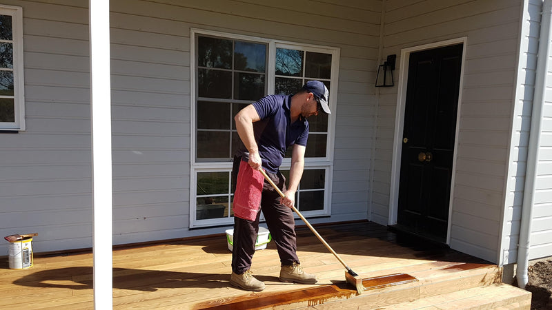 Perdura Deck Boss - 7 Inch Deck Stain Brush Applicator - #1 Rated Deck Staining Brush - Works on Wood, Concrete & Composite - Water and Oil Based Coatings - Floor, Fence & Deck