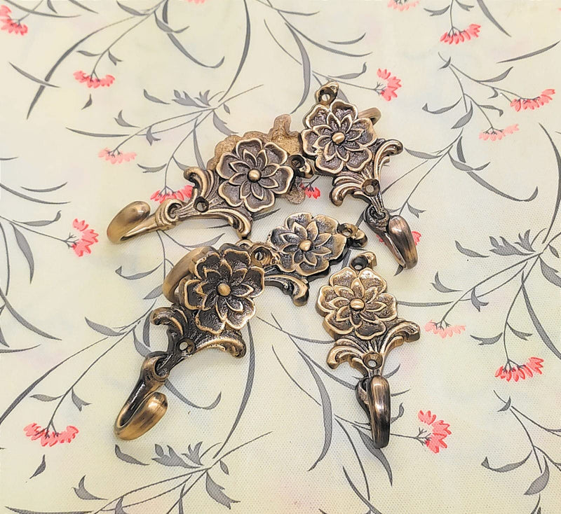 FAPBADRI Multipurpose Hooks, Used to Hang Clothes, Bags, Coats, Curtain Hold Backs, Keys, Colour - Antique Gold, Material - Brass, Flower Design, Screws and Wallplugs Included, Pack of 10 Pieces Antique Gold Flower Hook - 10pcs