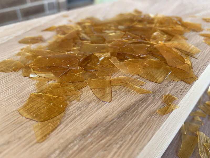 De-Waxed Blonde Shellac Flakes 1 lb. (16oz.)