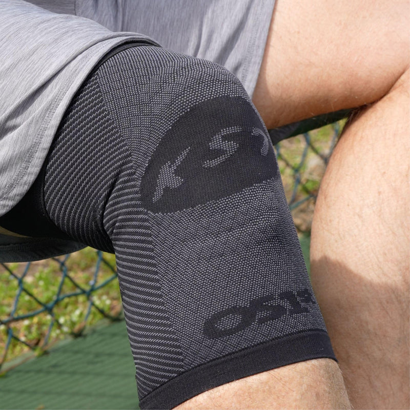 OrthoSleeve Compression Knee Brace/Sleeve for ACL, MCL, Injury Recovery, Meniscus Tear, knee pain, aching knees, patellar tendonitis & arthritis Tan Medium