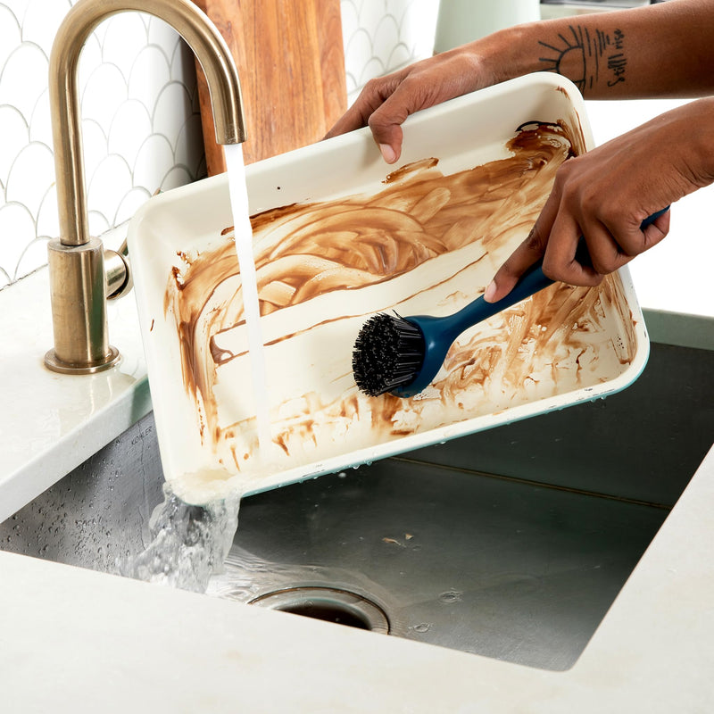 Full Circle Clean Ocean Heavy Duty Dish Brush, Cast Iron Brush with Handle, Tough Bristles, Ergonomic Grip, Long Handle, Built-in Scraper. Made Out of 100% Recycled Fishing Nets. Dishwasher Safe Heavy-Duty Dish Brush Teal