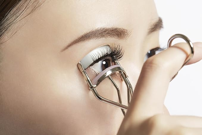 Eye Putti Fit Curler Eyelash Curler for Mono-lids and Hooded Eyelids with 2 Replacement Rubbers - NewNest Australia