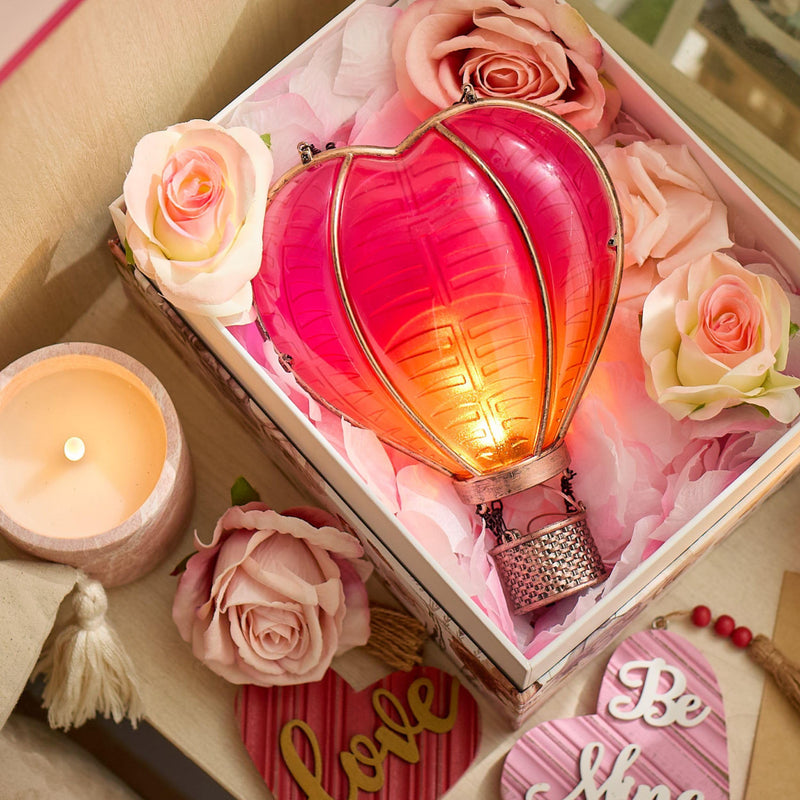 TERESA'S COLLECTIONS Valentine's Day Christmas Party Decorations, Hot Air Balloon Solar Lantern for Garden , Flickering Flame Hanging Solar Lights,Heart Shape Lantern for Anniversary Wedding Decor Pink