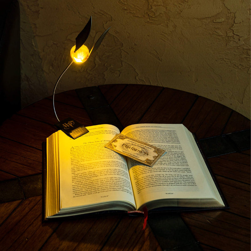 Paladone Golden Snitch Harry Potter Themed Reading Light with Lumi Clip | Battery Powered