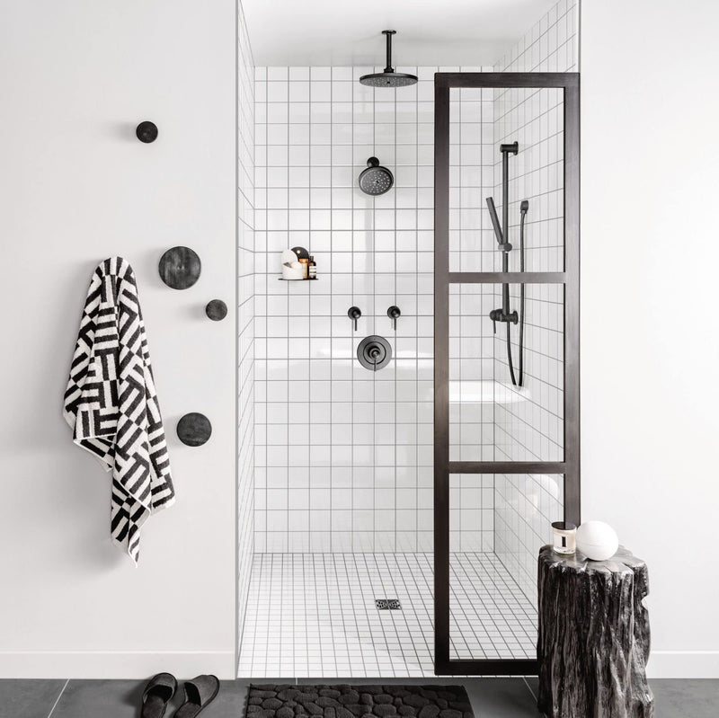 Moen 336651BL Extended 18-Inch Straight Overhead Shower Arm, Matte Black Wrought Iron