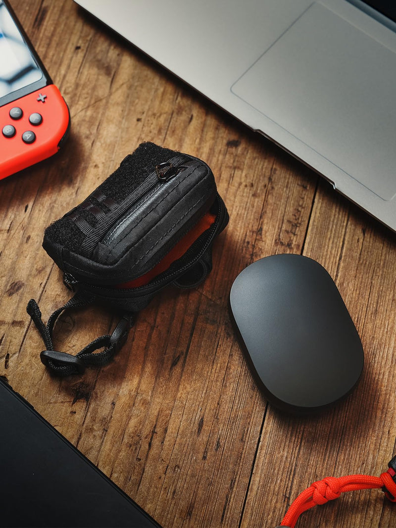 TACTICAL_GEEK Storage A18 Compact Wireless Headset Pack with Quick-Release Buckle, Mini Coin Purse