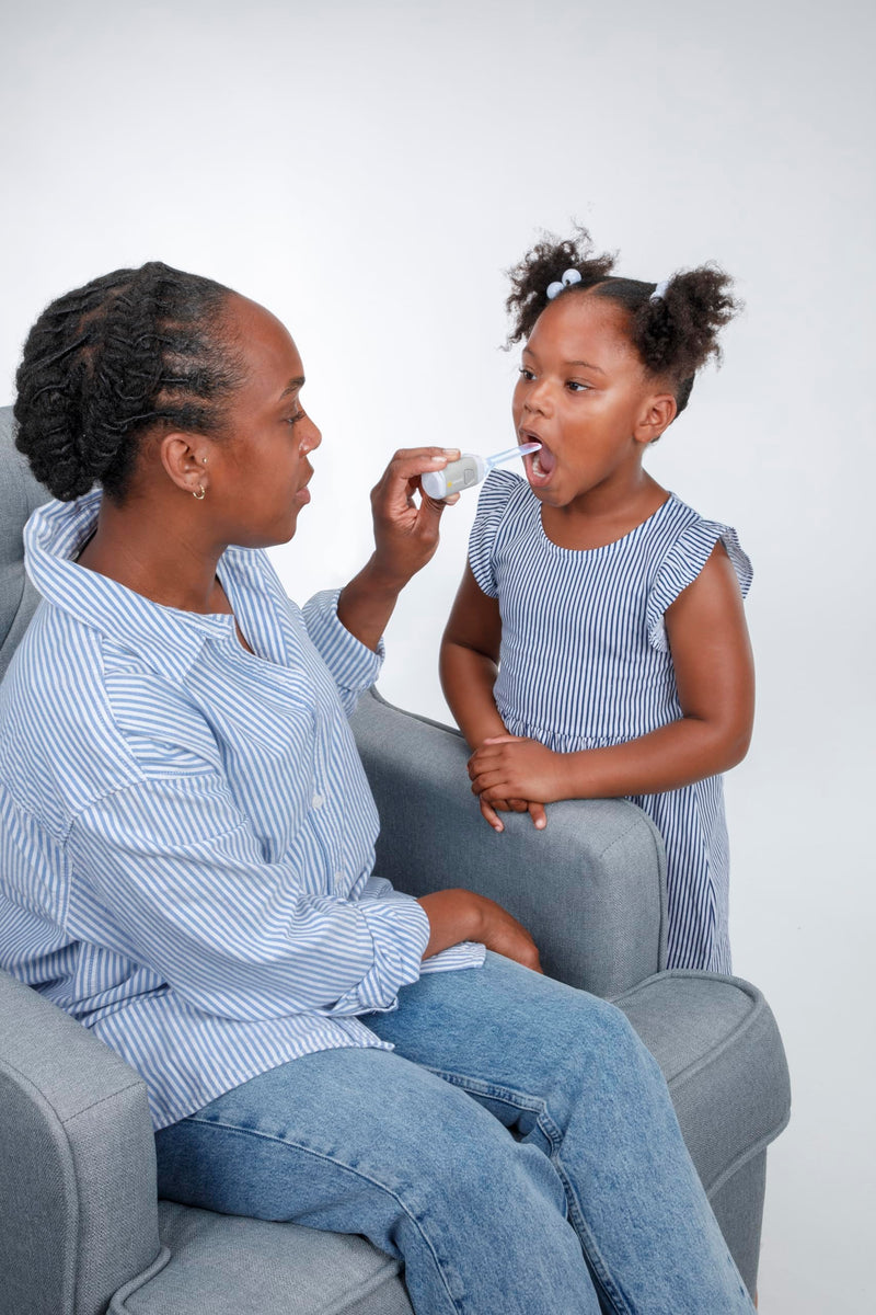 Safety 1st Light Up Tongue Depressor, Illuminates Mouth and Throat to Check for Signs of Irritation, Clear