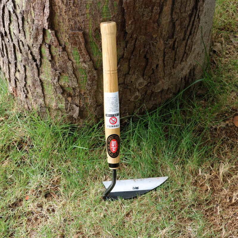 Kana Hoe 217 Japanese Garden Tool - Hand Hoe/Sickle is Perfect for Weeding and Cultivating. The Blade Edge is Very Sharp. (Beige-023) Right-Handed
