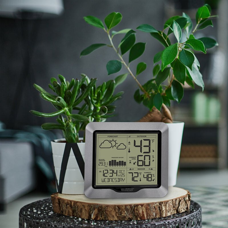 La Crosse Technology Advanced Wireless Weather Station: Dynamic Icons, Barometric Pressure, Atomic Time, Temperature/Humidity Gauge, Recording, Stylish Display, Fast Reception & Long Range (330 Feet) Forecast Station, Silver
