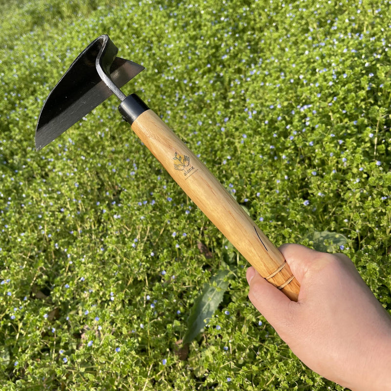 alanx 12 Inch Japanese Gardening Hand Weeding Sickle, Weeding Hoe with Long Wooden Handle