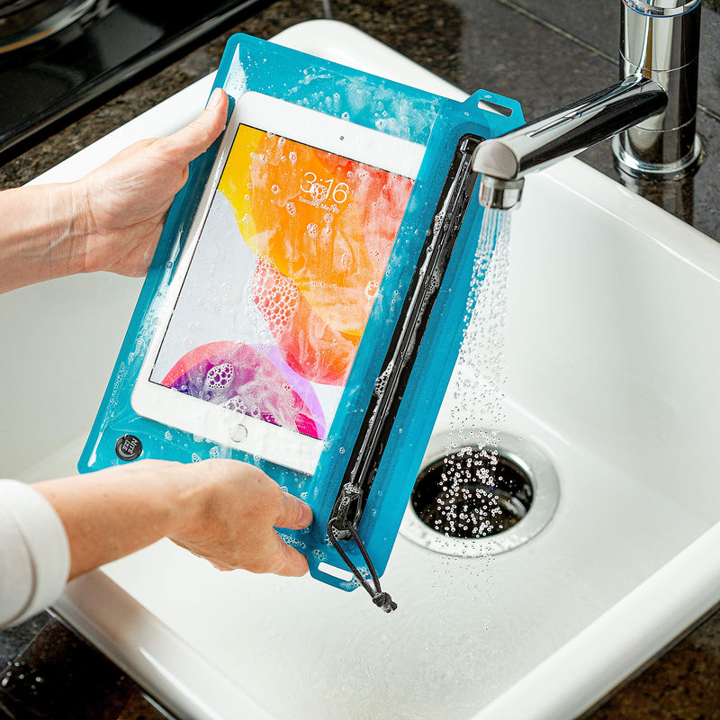 Nite Ize RunOff Waterproof Travel Pouch with TRU Zip - Dry Pouch for Phone & Travel Necessities - Touchscreen Friendly - Waterproof with Reliable Zipper - Blue, Medium
