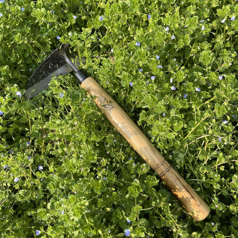 alanx 12 Inch Japanese Gardening Hand Weeding Sickle, Weeding Hoe with Long Wooden Handle