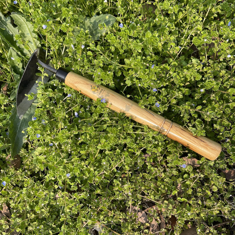 alanx 12 Inch Japanese Gardening Hand Weeding Sickle, Weeding Hoe with Long Wooden Handle