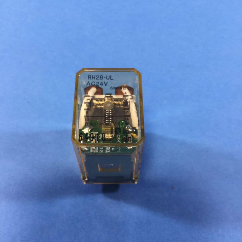 IDEC RH2B-ULAC24V Power Relay, DPDT, 24VAC, 10A, Plug in