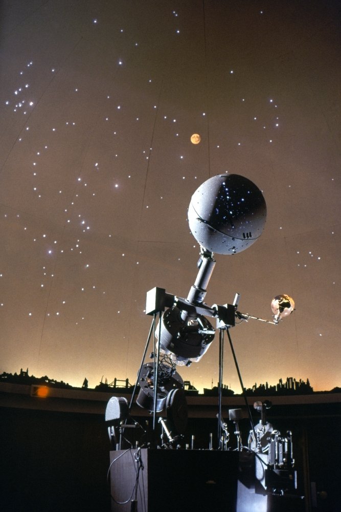 Zeiss Planetarium Projector Ngreenwich Planetarium England Poster Print by (24 x 36)