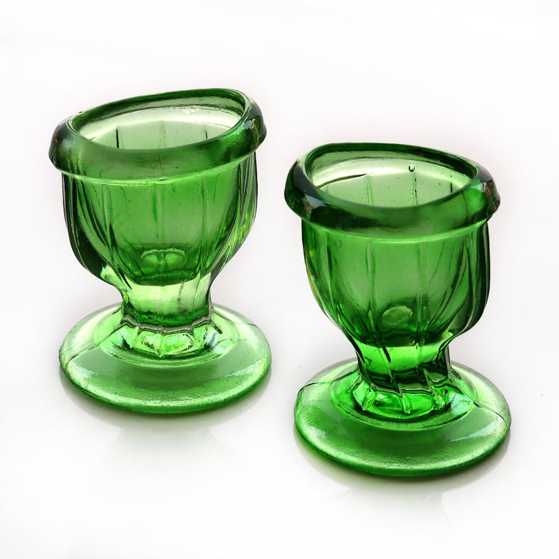 Set of 2 Eye Wash Cups with Storage Container | Eye Cleaner Solution for Tired Eyes, Eyestrain, Makeup and Dust | Eye-Shaped Rim for Eye Rinse and Cleansing - Green Pack of 2