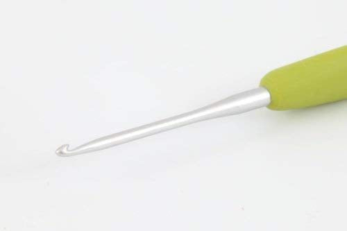 Clover CL1050 Amour Crochet Hook: 2.0mm, Metal, 2mm, Green 2.00mm - NewNest Australia