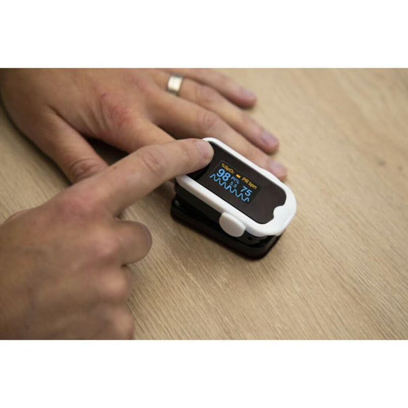 Alecto ACS-31 pulse oximeter - finger pulse oximeter - measures arterial oxygen saturation - determines heart rate - pulse monitor - black/white - NewNest Australia