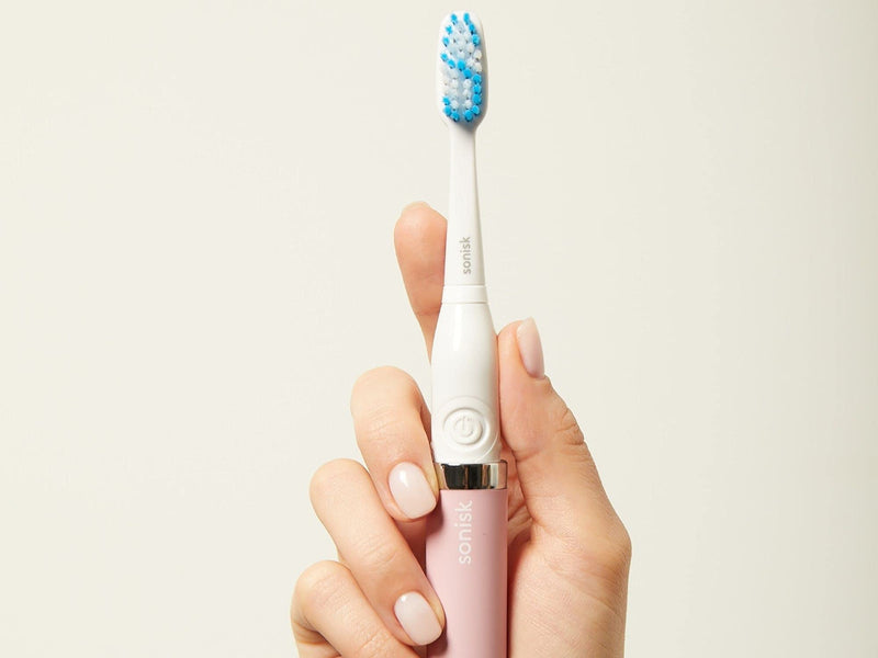 Sonisk Pulse | Battery Powered Electric Toothbrush | Sonic Technology | 1x Battery, 2X Brush Heads, 1x Travel Case Included | 31,000 Strokes Per Minute | Antimicrobial | Portable Size | Dusty Pink - NewNest Australia