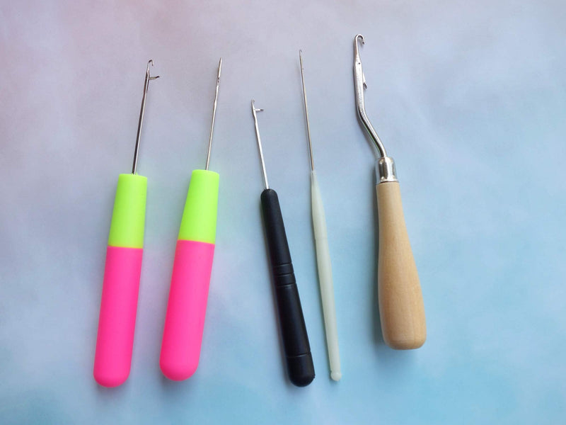 Pack of 5 Different Sizes Latch Hook Crochet Needle Hook Tools for Braid Hair, Scarf Carpet Making and Other Crafts - NewNest Australia