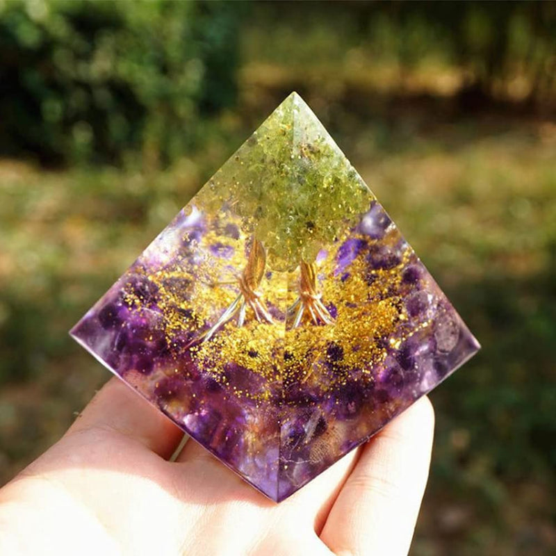 VNSTKWW Orgone Pyramid Crystal, Healing Chakra Pyramid for Protection,Balancing Positive Energy,Amethyst Emotional-Negativity Removal Stone,Clear Quartz Crystal Point for Meditation(2.36 inch) A - NewNest Australia