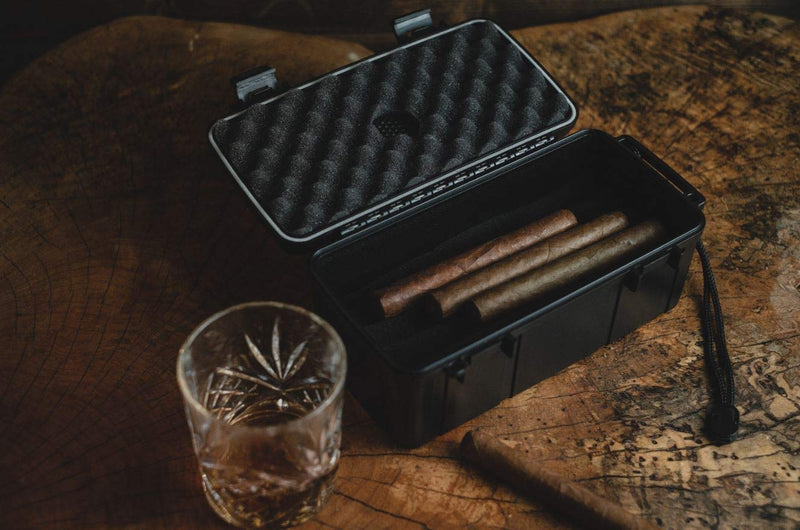 Pardo Cigar Travel Humidor Case 15 Count - Waterproof, Rugged, Crushproof - Black - Holds up to 15 - NewNest Australia