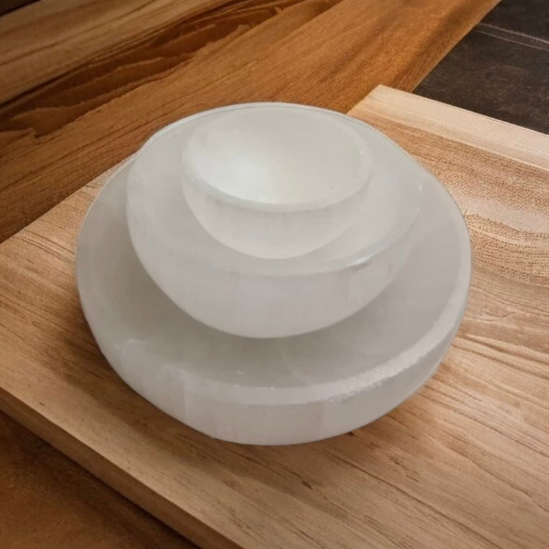 Crystal Selenite Charging Round Shape Handmade Bowl Alter Cleansing Spiritual Energy Healing Plate Charge White Dish Meditation Tumbles Creative Dish Jewelry Storage Decoration or Gift 6 cm - NewNest Australia