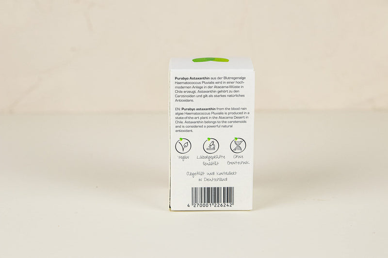 Natural ASTAXANTHIN vegan | in the glass | with oxidation protection in MCT oil | 4 mg pure astaxanthin in high doses | From the Atacama Desert | 2 month supply | from Haematococcus Pluvialis microalgae - NewNest Australia