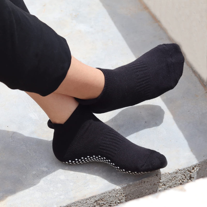 RATIVE Anti Slip Non Skid Barre Yoga Pilates Hospital Socks with grips for Adults Men Women Small 3-pairs/Black - NewNest Australia