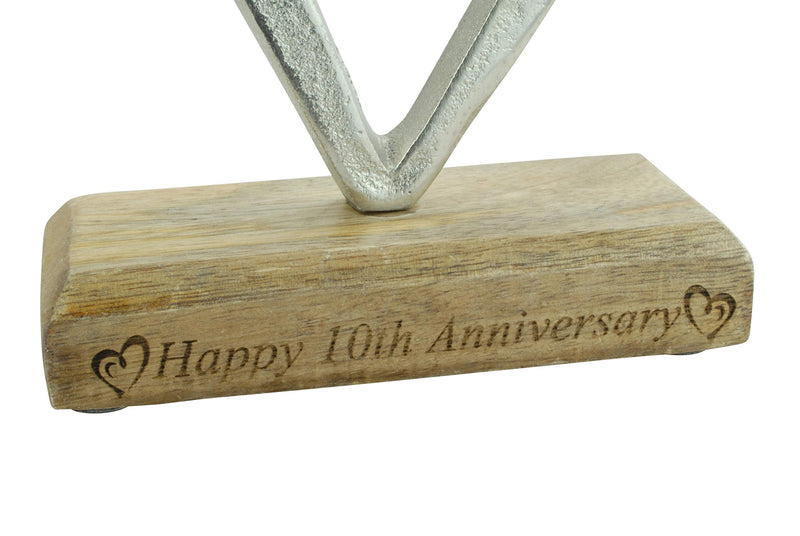 NewNest Australia - 10th Anniversary Rustic Metal Heart Decoration – Free Standing Aluminium & Wooden Decoration (hssanni-10) 