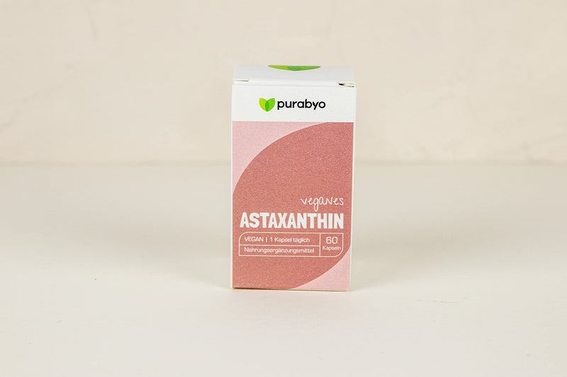 Natural ASTAXANTHIN vegan | in the glass | with oxidation protection in MCT oil | 4 mg pure astaxanthin in high doses | From the Atacama Desert | 2 month supply | from Haematococcus Pluvialis microalgae - NewNest Australia